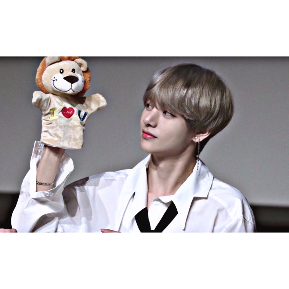 fmk__bts's tweet image. BTS垢___🇰🇷

🌱  03line(02)

🌹  🐰♡🦁

🚨  ぺん歴浅め

#BTS好きな人と繋がりたい 
#ARMYさんと繋がりたい 
#RTしてくれたARMYさん全員フォロー
#拡散希望