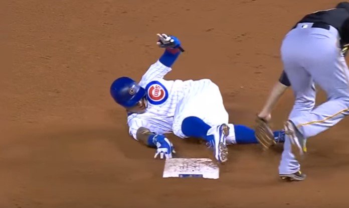 Parecía que estos jugadores de béisbol se iban a marchar fuera... pero se quedaron dentro por los pelos goo.gl/5nnNLw