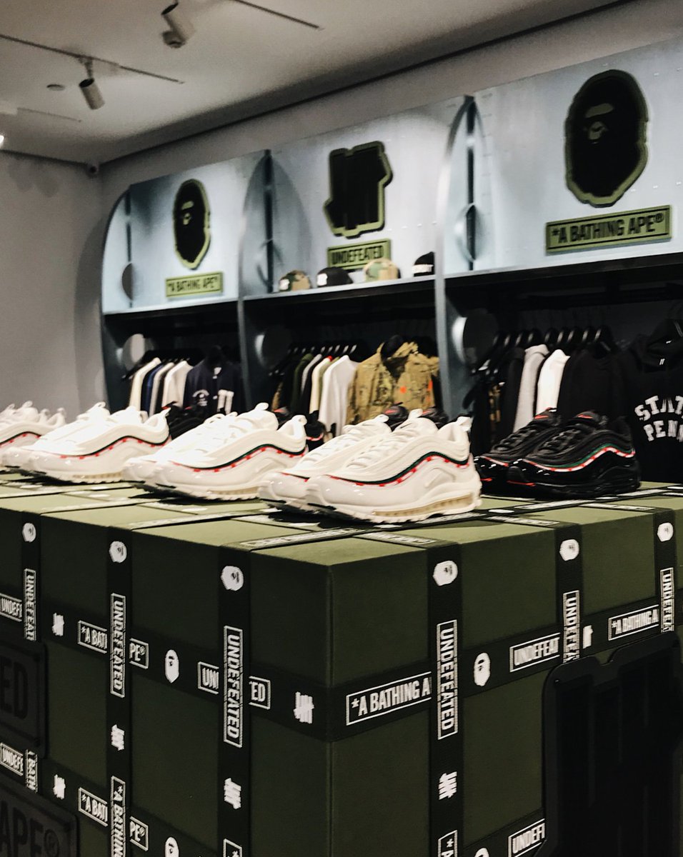 streedyworld's tweet photo. @BAPEOFFICIAL  x @UNDEFEATEDinc pop up store in Shanghai
https://t.co/bKR5Z0RADv #Streedy #Bape #Undefeated #RT https://t.co/B3W8GiBKNR