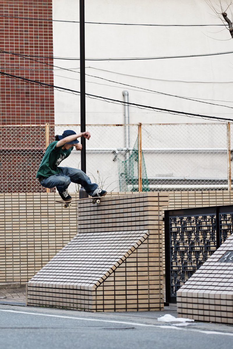 ermagazine2's tweet photo. @kojirohara_ FS Noseslide. Photo: @makoto_ishi_kawa #ERmagazine No.10 2014. BLUE CORNER
#tightbooth #tbpr https://t.co/GMxZ1eSuAB