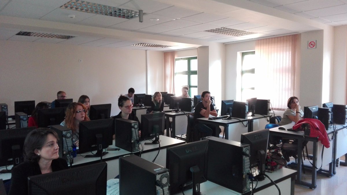 cibervoluntario's tweet photo. #Ciberplus realiza hoy su piloto con la @uniovi_info para crear retos de #InnovacionSocial con los #ODS #socratic2020 #H2020 #Oviedo https://t.co/8KjIvPXsB2