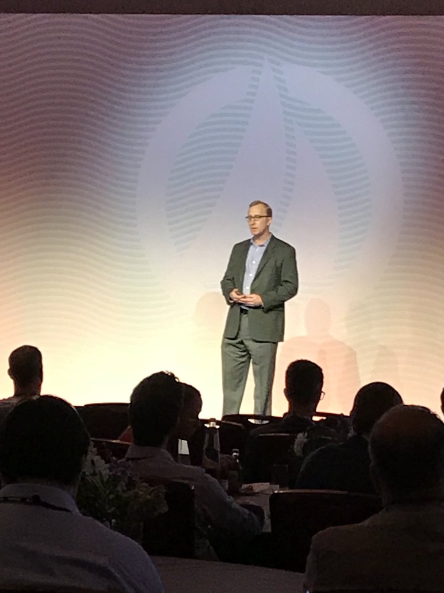 jsutera654's tweet photo. RT @SailPoint: Last day in Amsterdam at #Navigate17: Rick Weinberg onour product roadmap, our legacy of innovation https://t.co/qyrXTbZjRg