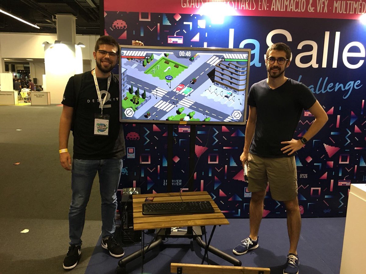 HexCars's tweet photo. Some members of the @HexCars's team at #BarcelonaGamesWorld https://t.co/awdo7PbK5v