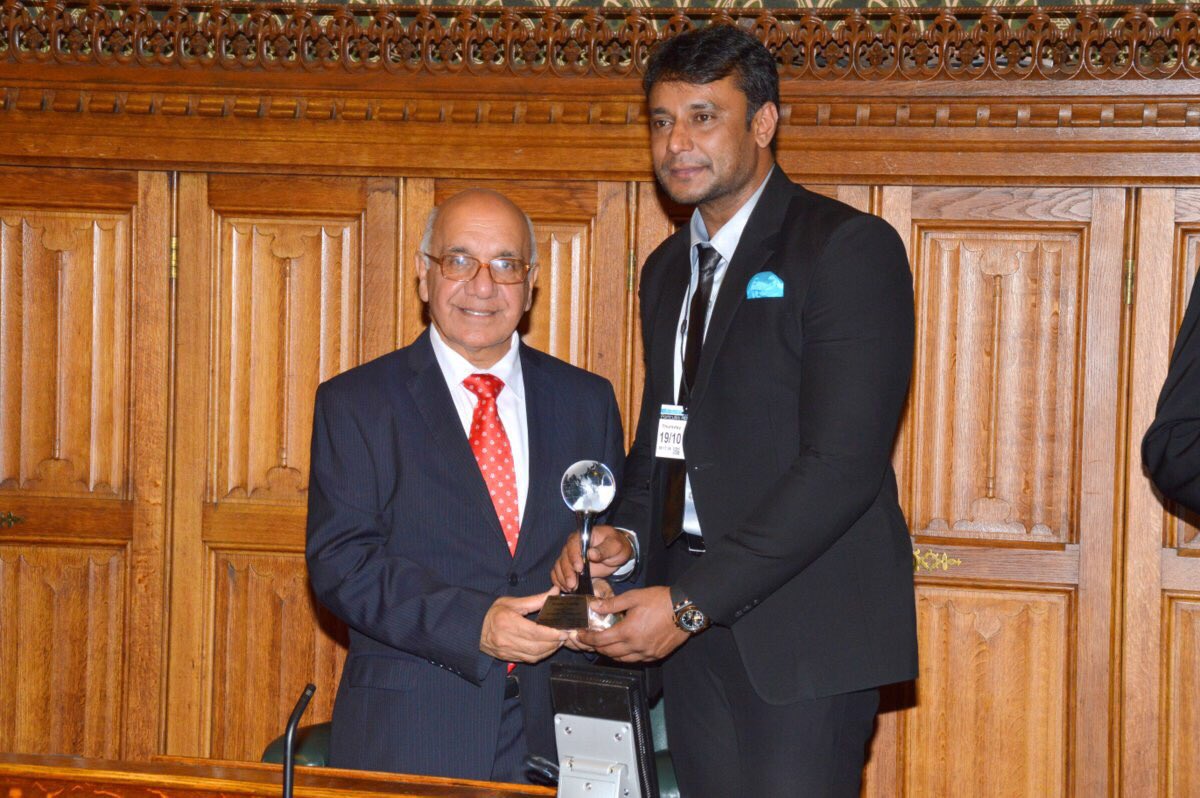 pradeepkulal123's tweet photo. #FirstSouthIndianActor to Bag Award From #UKParliament At #HouseOfCommons👏🏻#HemmeyaKannadiga. 👏 @dasadarshan Sir https://t.co/a5G33LYXZy