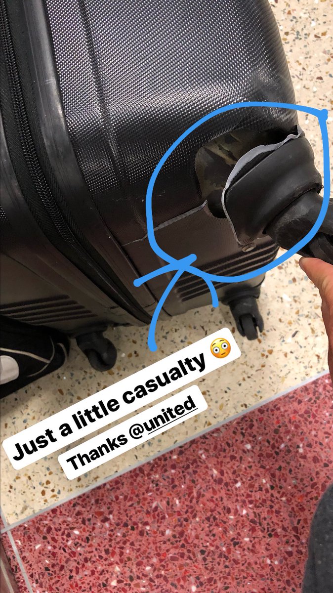 czechchick15's tweet photo. It was a LONG haul even for my bag! @united #fail #goodbyesuitcase #hopemybikeisinonepiece https://t.co/Scilo57Bor
