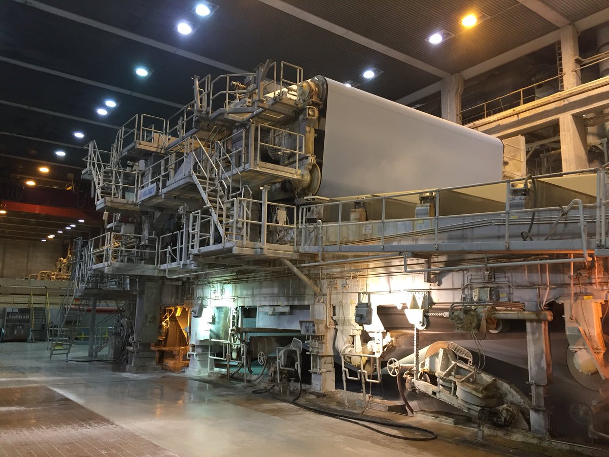 HHenriksson's tweet photo. Snowy visit to #Veitsilouto mill today. Copy paper and magazine paper in production! #storaensoworld @storaenso https://t.co/gNJTIOZHYu