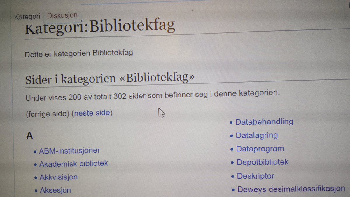 IdunnB's tweet photo. Jippi. Då er vi oppe i over 300 termar #bibliotekterminologi @HiOA_ABI @heidiko @DrEvjen @sprakradet https://t.co/gooJy6yIBn
