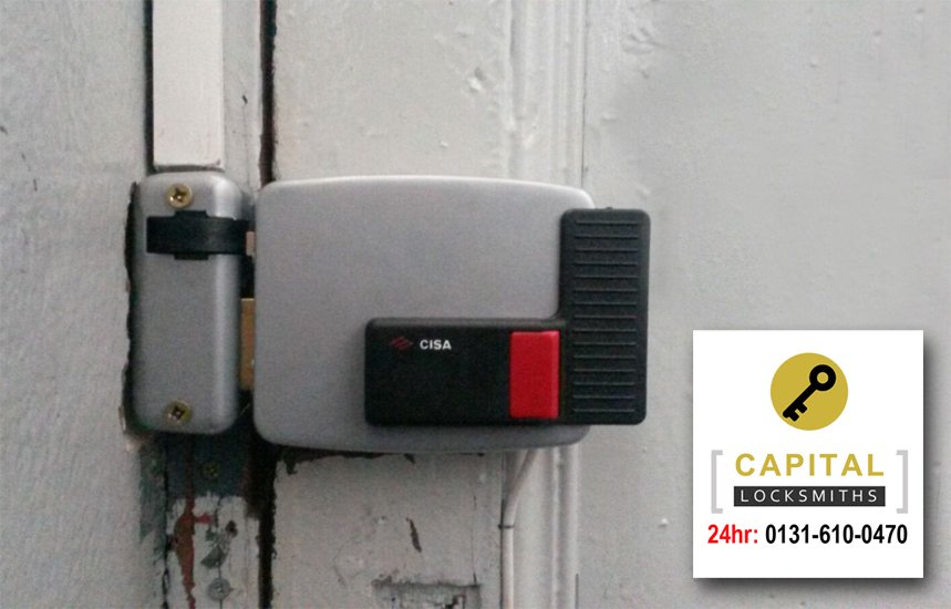 capital_locks's tweet photo. Stair door looks upgraded from a #yale to a stronger #cisalock https://t.co/4lQk4jE1UD #edinburglocksmith #homesecurity #24hourslocksmith https://t.co/1EtRcIfGk8