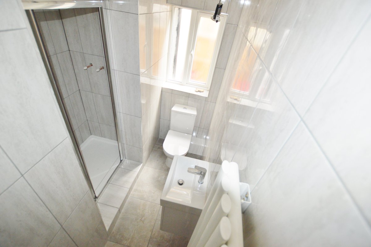 HuntersPlaistow's tweet photo. 2 BED PERIOD FLAT- Located excellently for Stratford tube station and Westfield Shopping Centre in close proximity. https://t.co/QdzML3o3i9 https://t.co/qlNLh8W1Jb