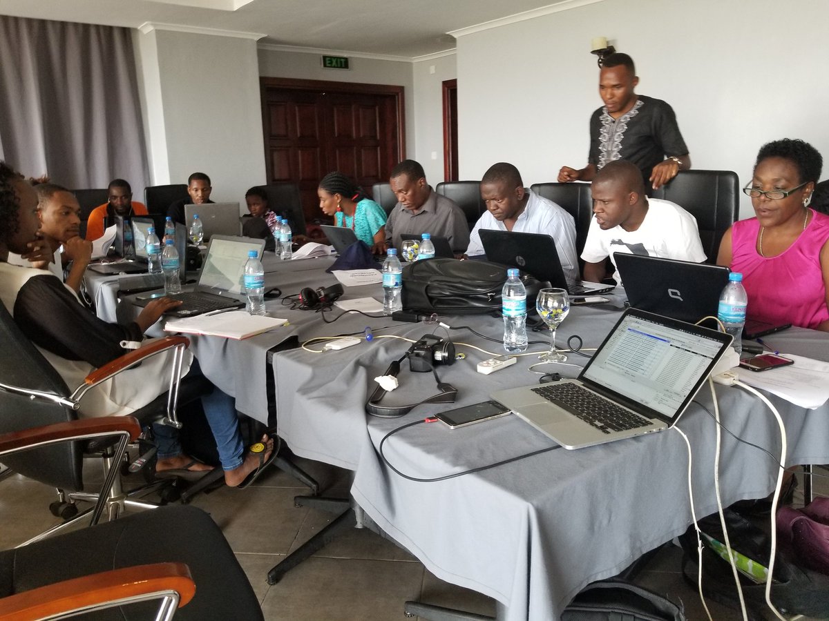 Vicenzamaria's tweet photo. Why #datajournalism is important for journalists? @RoadSafetyLab@NewTMF @rwi_ge @joshlaportejc @willyc993@ssjuma @zahratunda #MasterClass3 https://t.co/tOrUl5P7K4