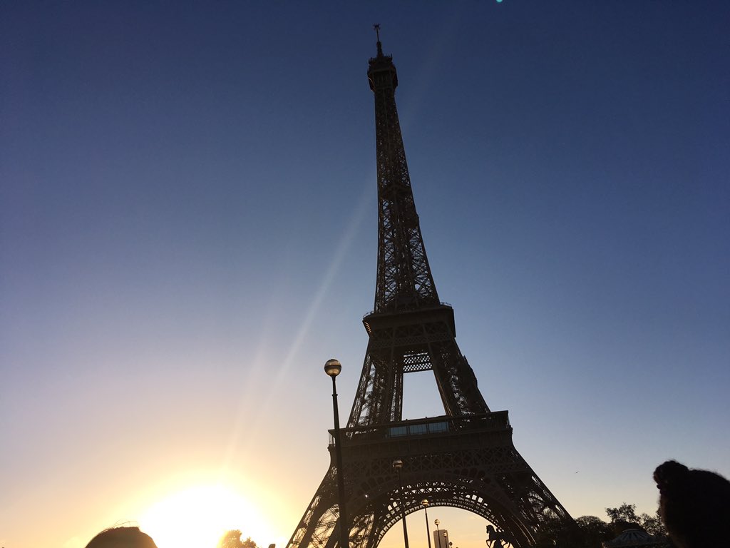 mikaylabomba's tweet photo. La Tour Eiffel #icsfrance17 https://t.co/M3tirCNslZ