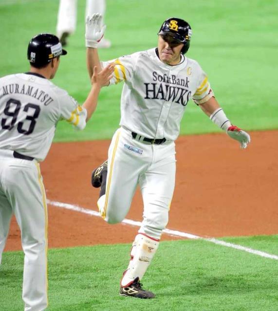 hochi_baseball's tweet image. 【 #パＣＳ 】３試合連発のソフト内川「何とかしようと思って打席に入った」 dlvr.it/Pwh8mX