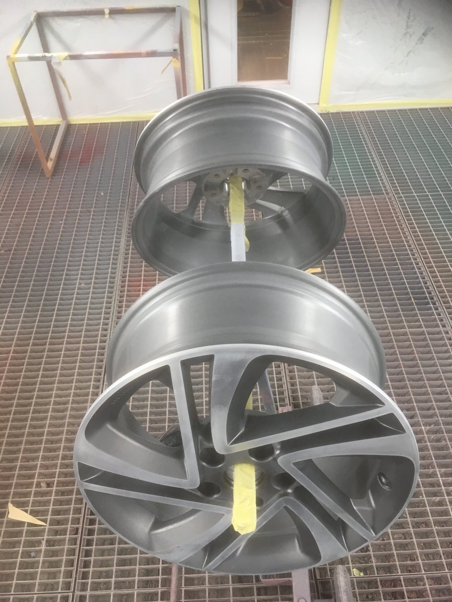 _CityGarage's tweet photo. Have you ever wanted your alloy wheels refurbishing? Connor Hunter completed his alloy wheel assessment. @_CityGarage #TimeToShine🚗 https://t.co/B96MvQGb6e