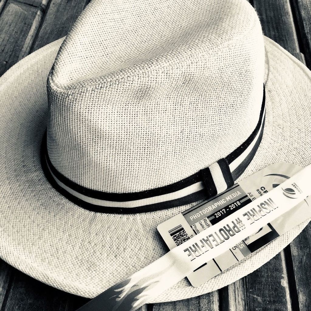 rhuggard's tweet image. Raring to go… #roadtrip #chickenbread #fb