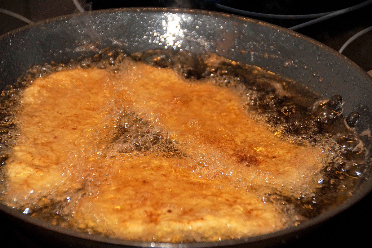 Antonio_Sotos's tweet photo. Do you wish to cook the most delicious dessert? #Saffron #Torrijas (Spanish-style French Toast). Click here https://t.co/fAXnvXb9i9 #recipe https://t.co/Zu1gO6uwCc
