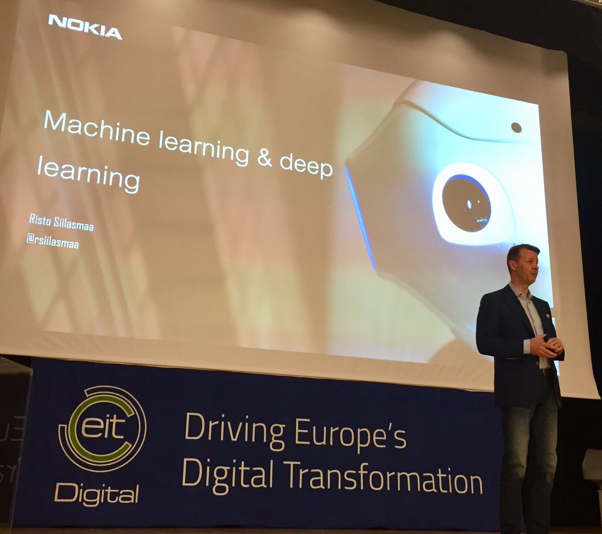 ElorantaEero's tweet photo. @rsiilasmaa #kickoff2017 #eitdigital #aaltouniversity https://t.co/Sn59Nr0Fdu