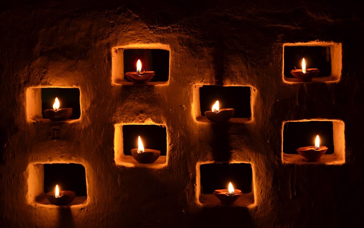 7RaveStone's tweet photo. Happy #dewali https://t.co/MYM6phac3Z