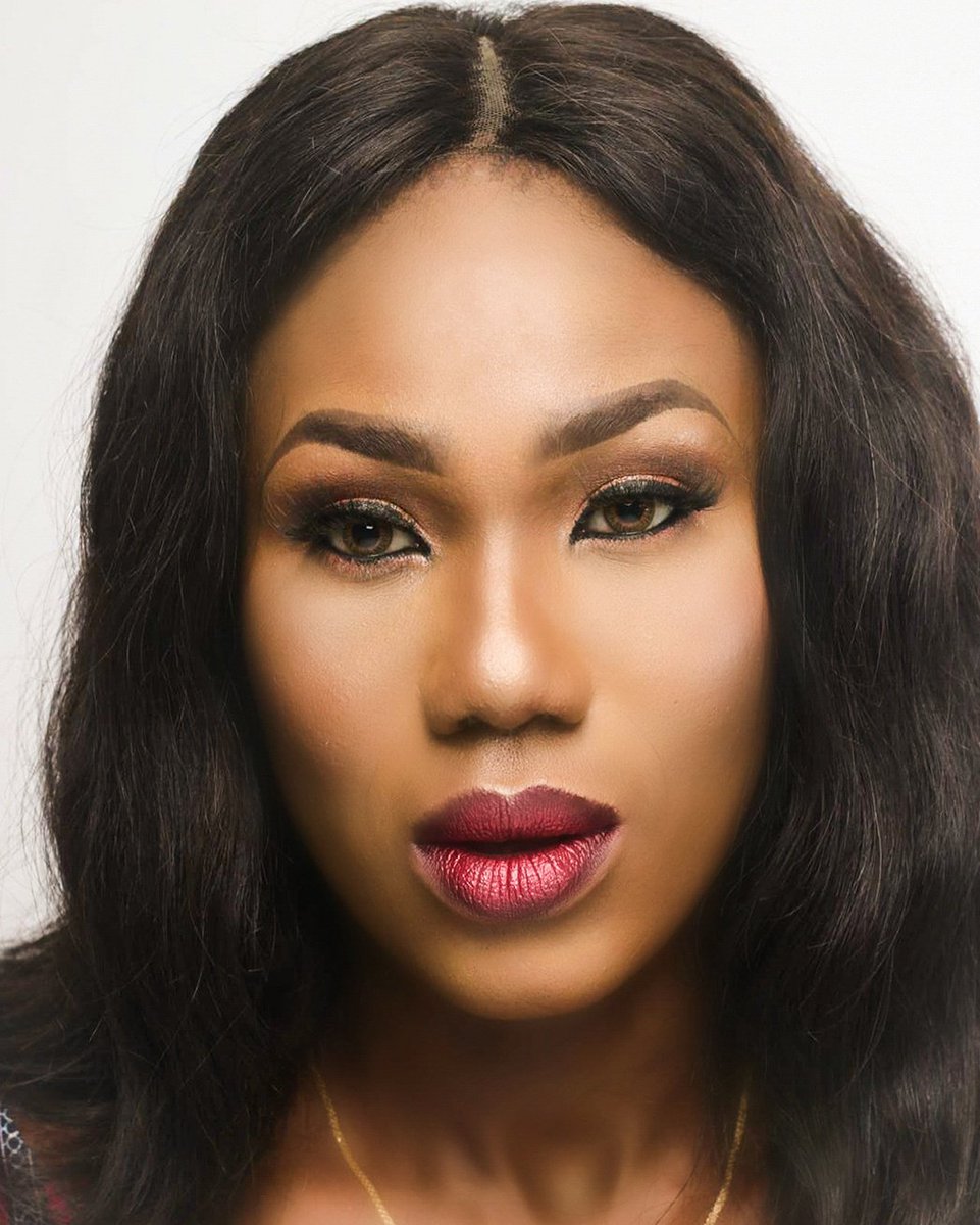 Adaonwuama's tweet photo. We ain't transformers we are definers..... we define your bones and bring out the hidden beauty in you....... @cutisbytinastpatrick https://t.co/fqFmgUaXMP