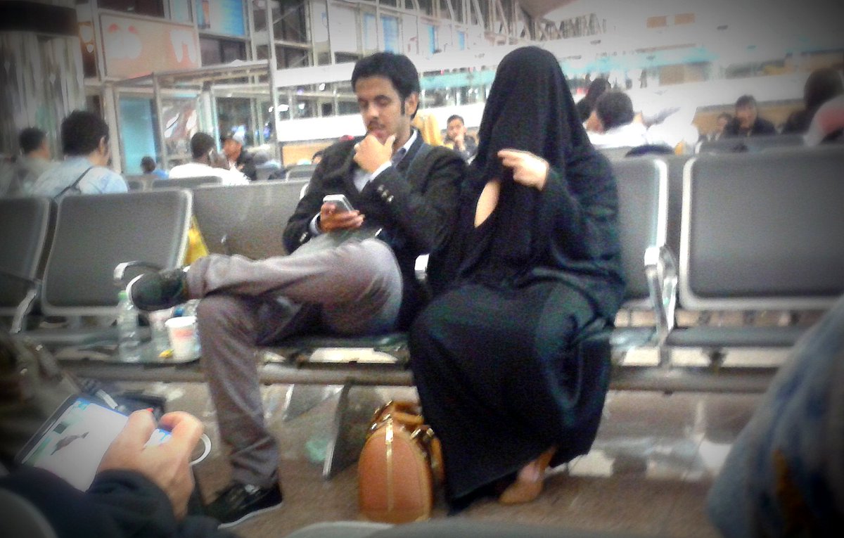 TheMuslimIssue's tweet photo. While her husband enjoys full freedom, the muslim wife is not even allowed to uncover her face to consume her snacks. https://t.co/GH5xZ1pZMP