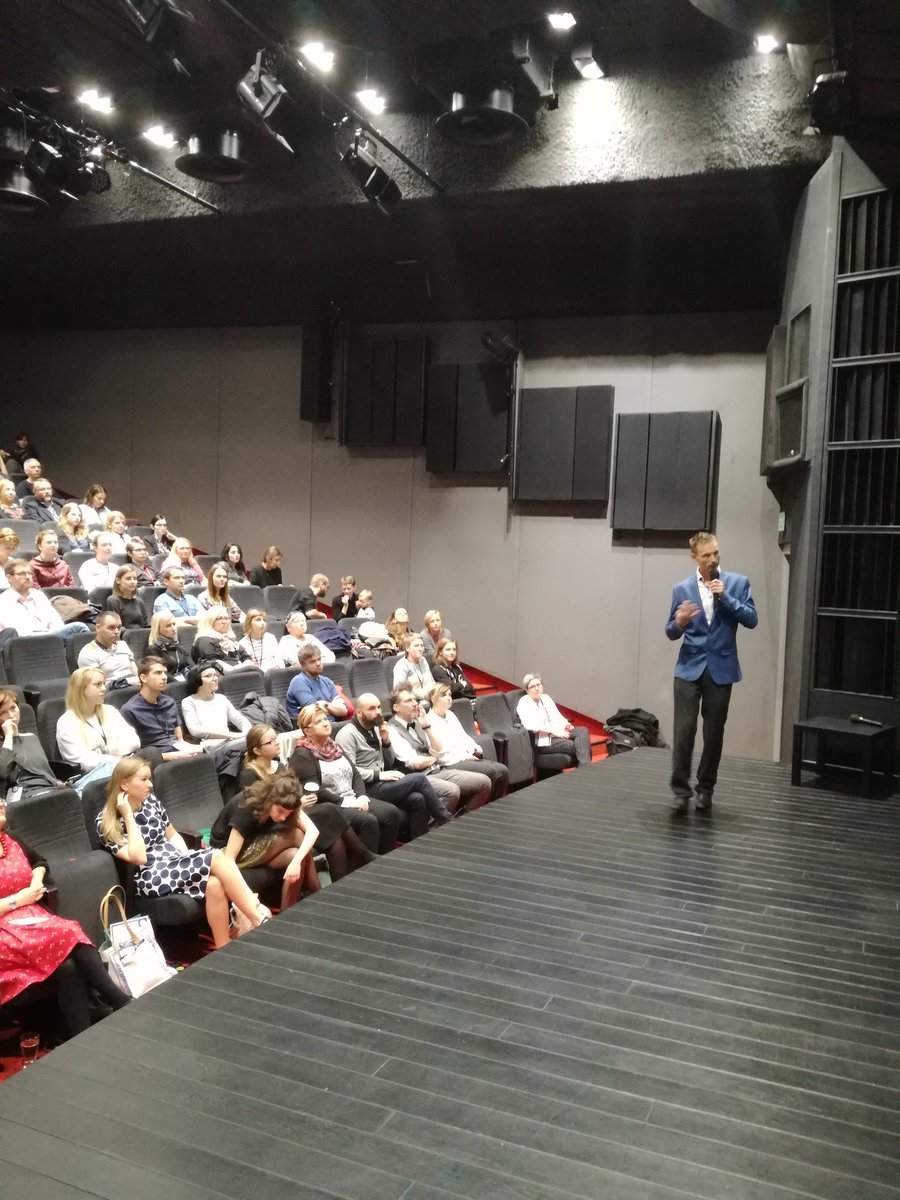 NCK_PL's tweet photo. #wGdyni rozpoczyna się drugi dzień Ogólnopolskiej Giełdy Projektów. #KadraKultury #OGP2017 https://t.co/ObvKEcQio5