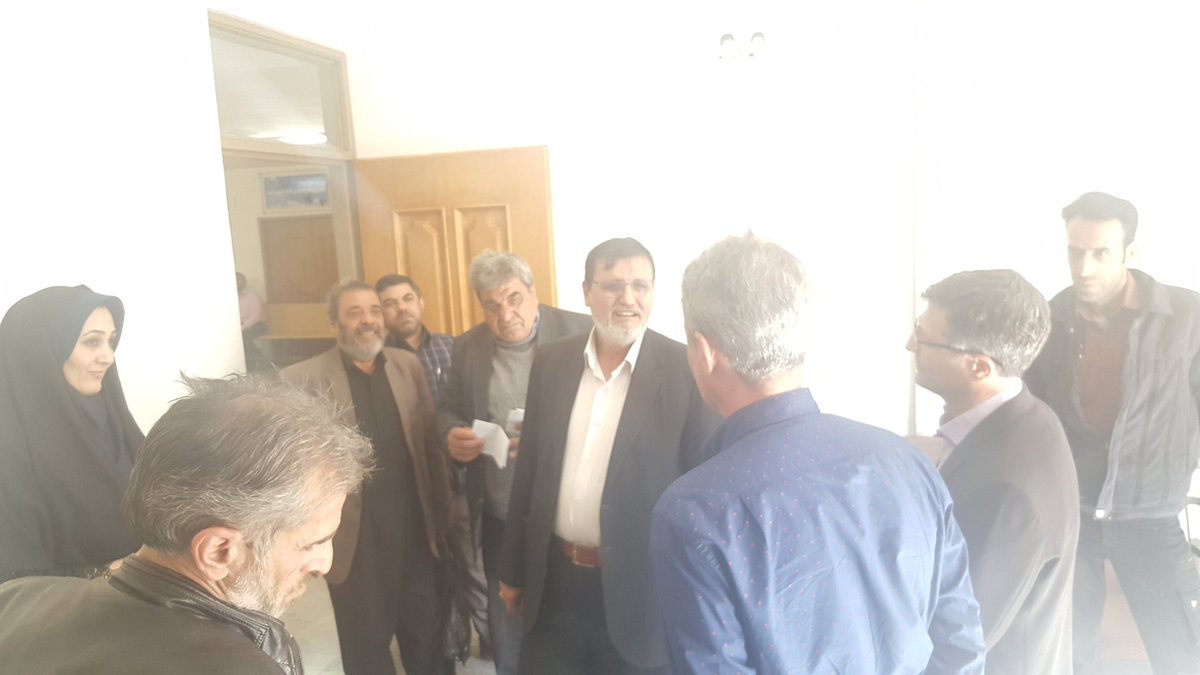 AJavaf's tweet photo. درخواست جانبازان وخانواده شهدا وایثارگران : اجرای احکام برنامه ششم توسعه https://t.co/4KYorz0s4p