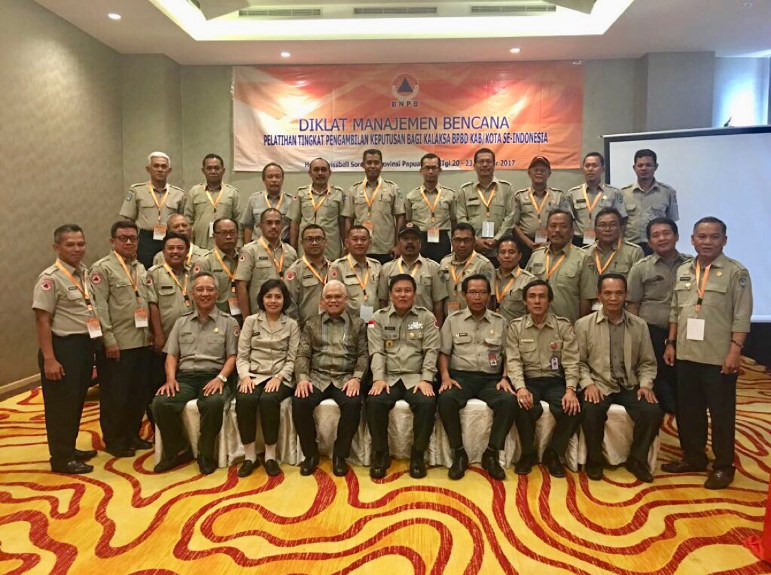 bpbdambon's tweet photo. Senior Management Training for Kalaksa BPBD, Sorong 20-23 Oktober 2017 @BNPB_Indonesia @enricorm https://t.co/m09T2bMnhX