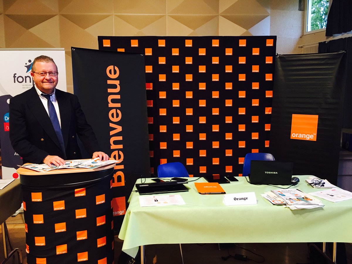 BeauvaisChris's tweet photo. A l'AG des maires de l'Indre #AMI36  #Orange partenaire présente #SignalReseaux @EtienneBordry @MorganeGodart https://t.co/L31iNOiVpt