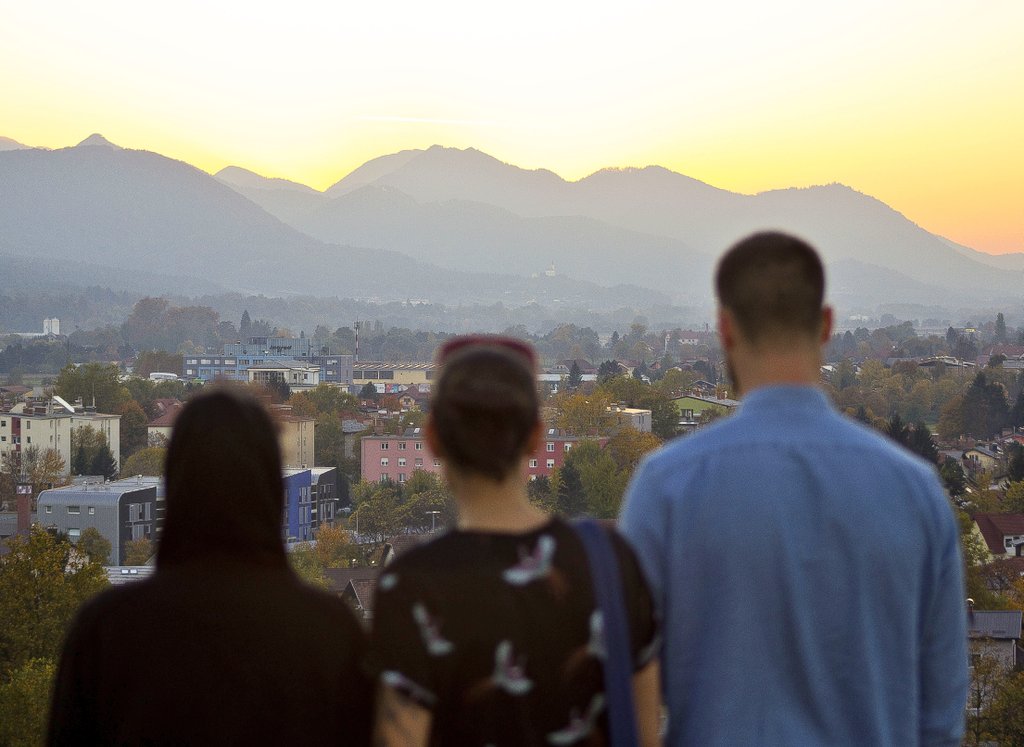 ensure_creative's tweet photo. 'Ensure' crew in #Celje ⭐⭐⭐ amazing #landscape &amp; city vibe &amp; stunning #Autumn #sunset views 💛 #lovinglife #eventprofs #travel #Slovenia https://t.co/nR2bn5pn8j