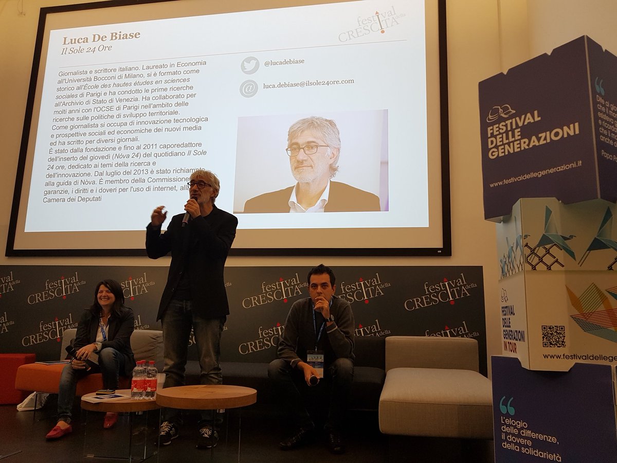 marifrazaf's tweet photo. Ha inizio @generazionifest con #edicolacaffè @FestCrescita 
@lucadebiase 
@benedettacosmi 
@QuelliCheil2000 https://t.co/DdFqcWiinj