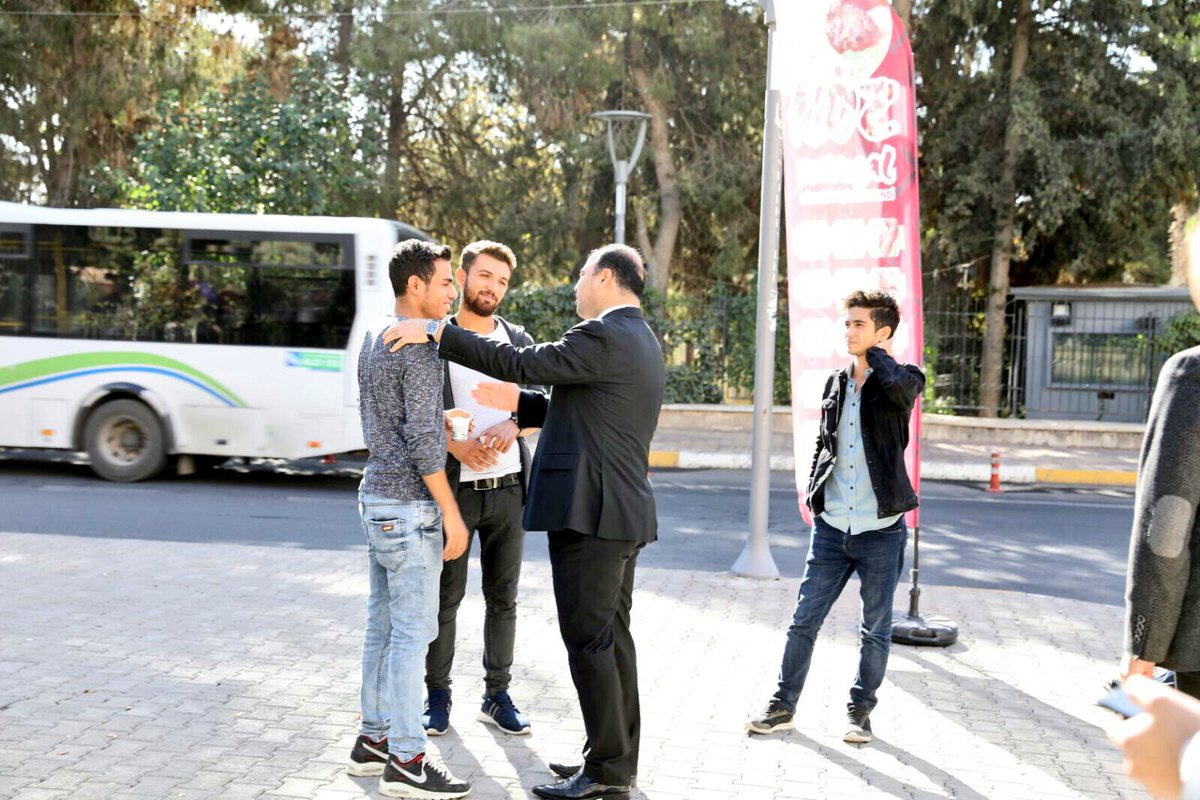 Türkiyenin en genç nüfusunu oluşturan Şanlıurfa gençliğimizle 
Prof.Dr.Abdülkadir Karahan  Kütüphanemizde buluştuk.Sınava hazırlan kardeşlerimize başarılar diledik.