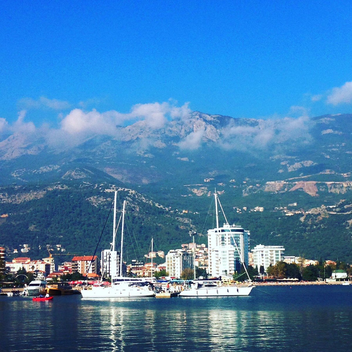 olimp_ia's tweet photo. "Happiness is the spiritual experience of living with love, grace and gratitude" #Budva #Montenegro #CarpeDiem_Lifestyle https://t.co/YtWxwRfzVk