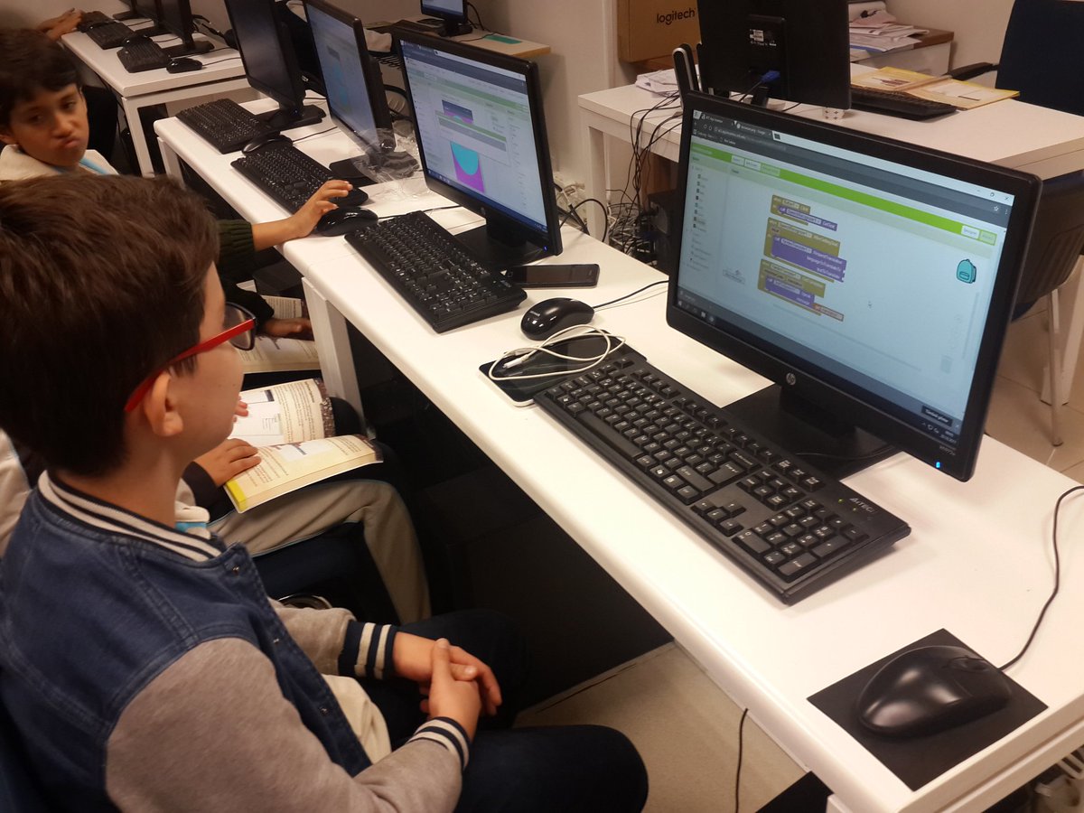 5. ve 6. Sınıf öğrencilerimiz kendi android tabletlerine uygulama geliştiriyorlar. #okyanuskoleji #appinventor  <a href="/metedoganay/">Mete Doğanay</a> @emretr9