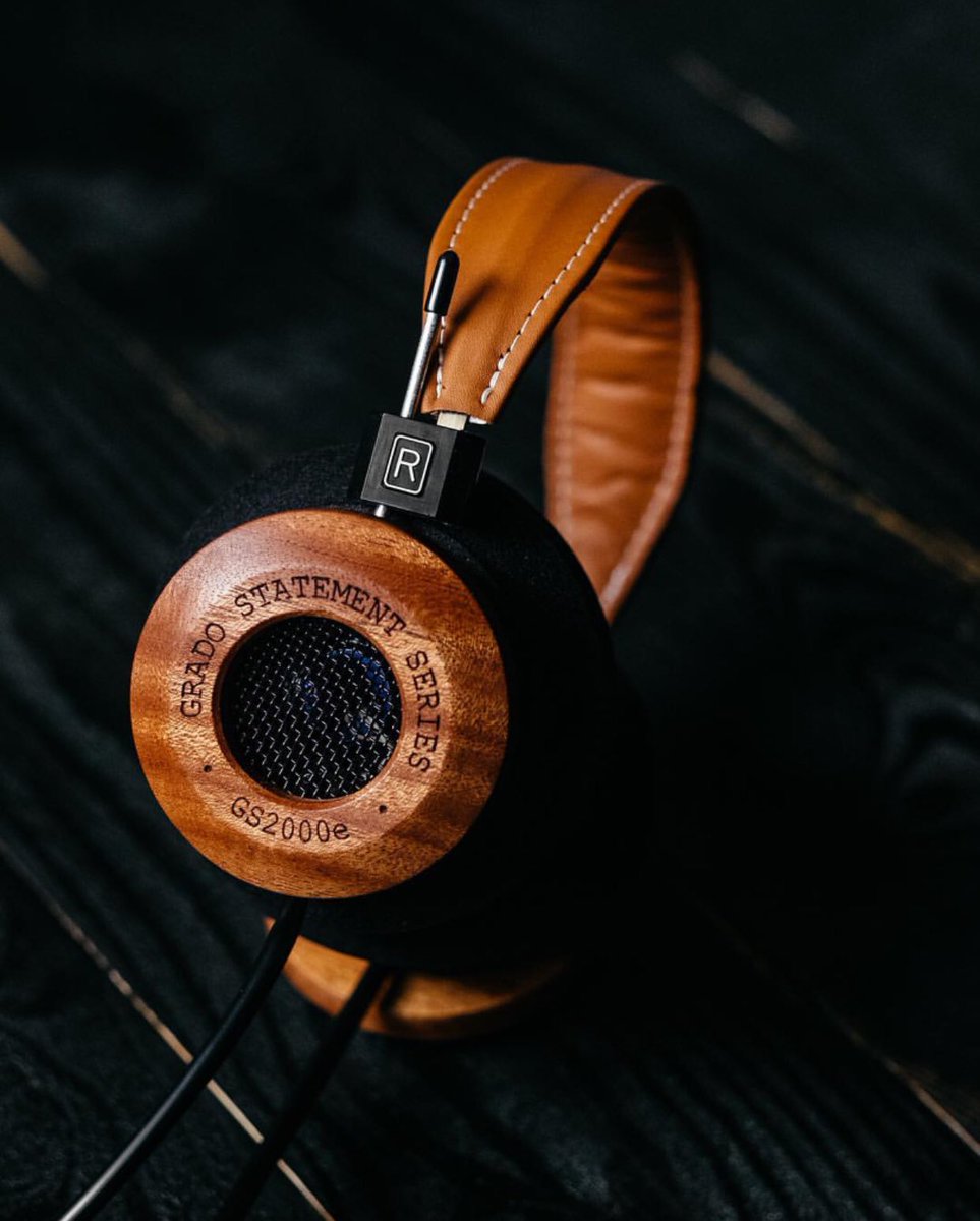 audionist's tweet photo. The Grado Statement series. Pictured here is the GS2000e in handcrafted mahogany and maple wood.
π·: @gradolabs @jongrado
#grado #gs2000e https://t.co/kUNdX3ZTMI