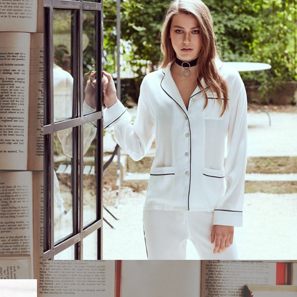 İster bir jeanle kombinleyin dışarda kullanın, isterseniz evinizde şıklığı ve rahatlığı
sürdürün! Pijama takımları mağazalarımızda!