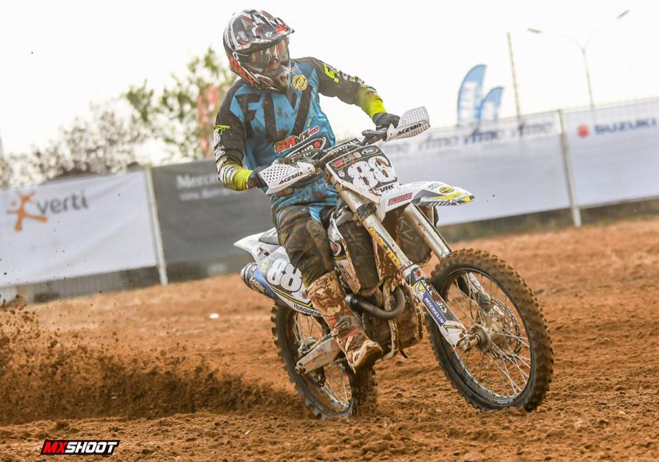 CajaRuralReg's tweet photo. El sábado se celebró la última prueba del #Campeonato España de #Motocross. Gran trabajo de Carlos F y Francisco B. ¡Enhorabuena! #GRMXPRO https://t.co/WYMXd8WiKm
