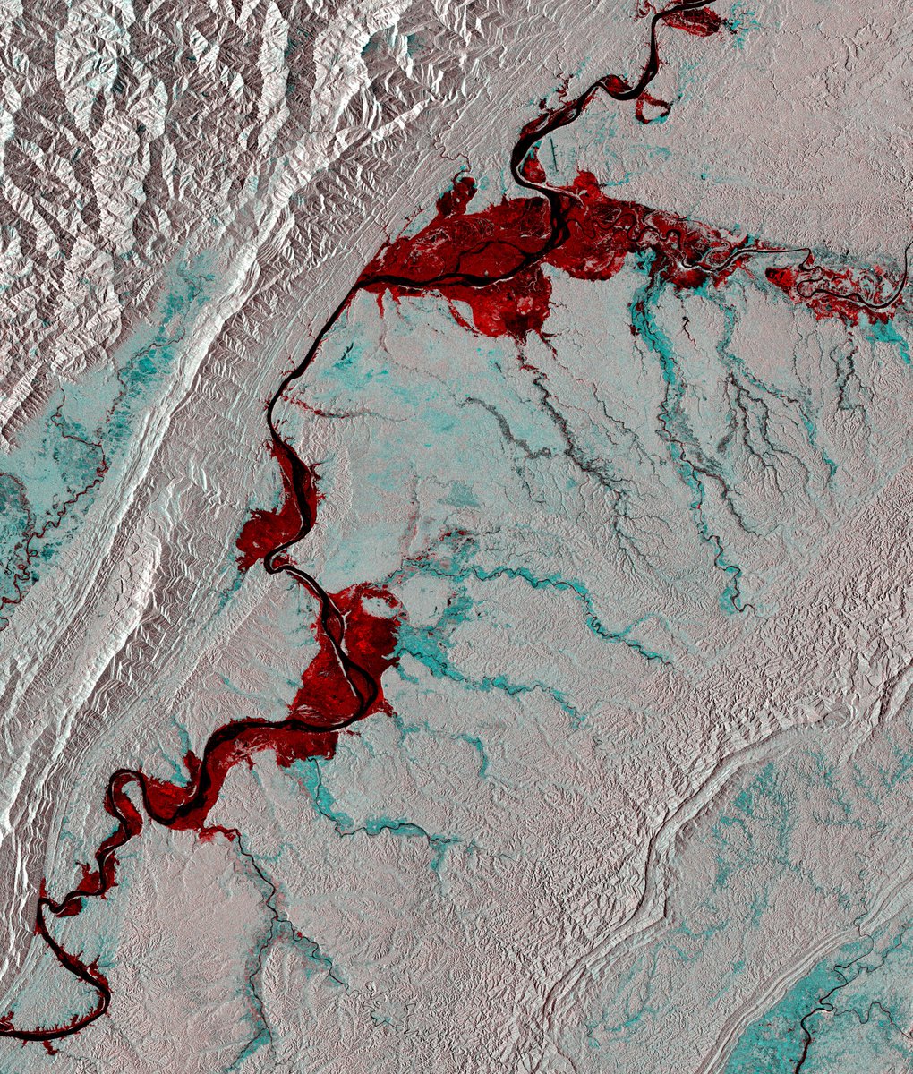 ESA_EO's tweet photo. This week #EarthFromSpace takes us over #ChindwinRiver, #Myanmar, imaged by #Sentinel1 during a period of #flooding: https://t.co/ZEVR36XTNB https://t.co/PoKNNPD65T