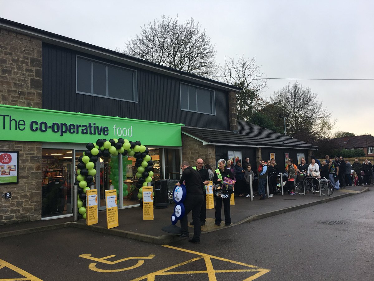 krista_wright74's tweet photo. Fantastic turn out at our new Lexington Road store @mycoopfood https://t.co/pQ8Gk9df3t