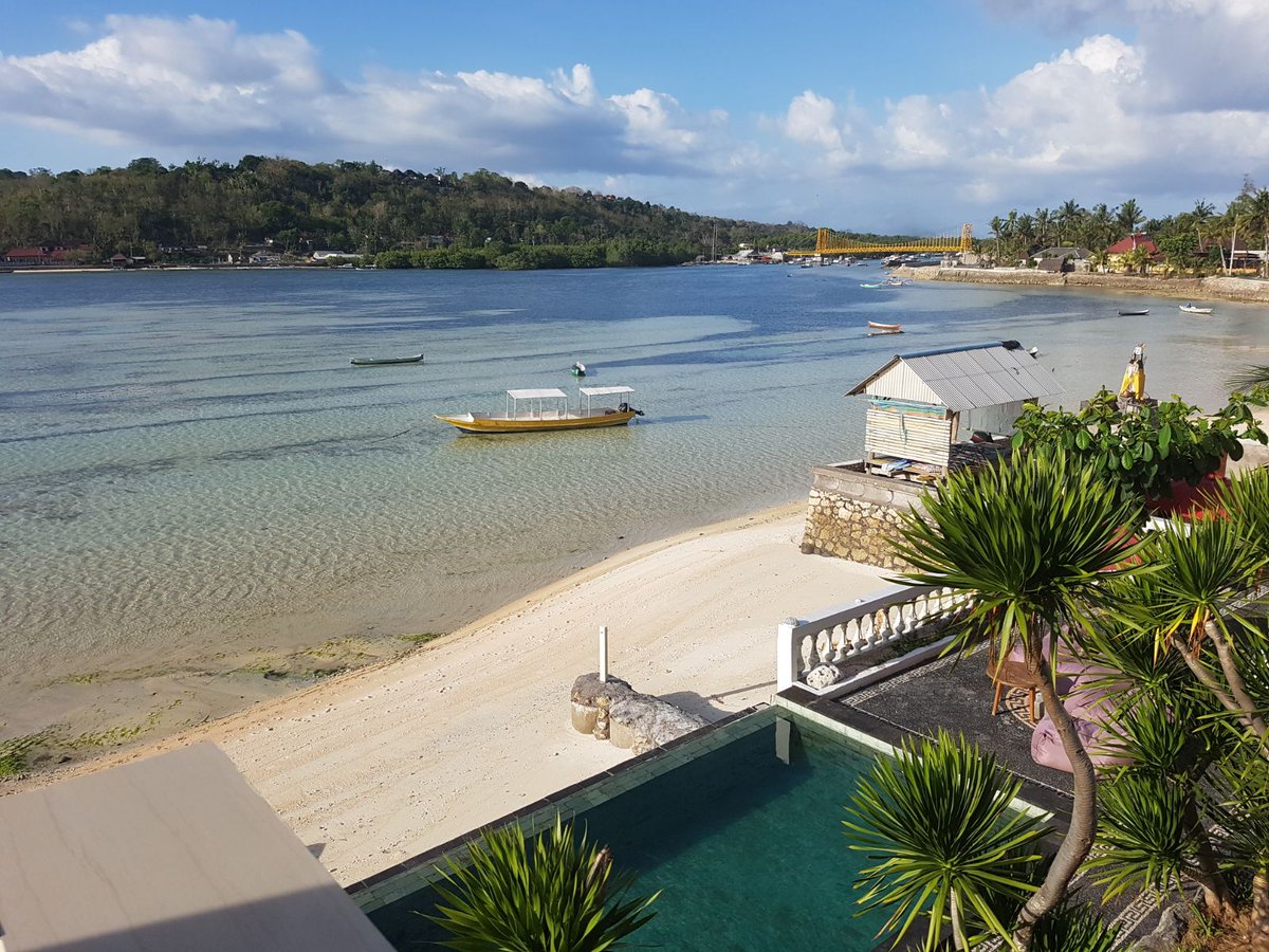 Lyspm's tweet photo. Enjoying a weekend in #Nusalembongan and #Ceningan, here at Seaweed Villas. #lyspropertymanagement #bali https://t.co/u7oCza9Z3E