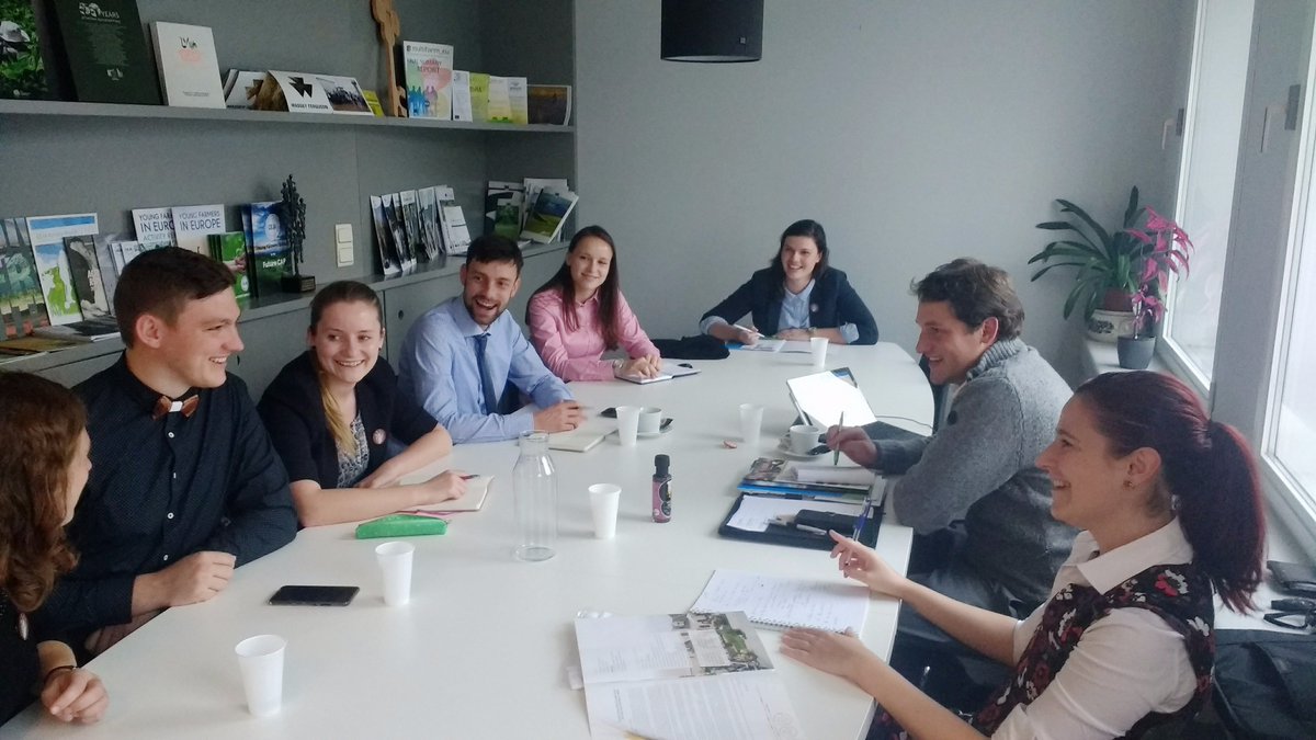 _CEJA_'s tweet photo. It's been a busy week at CEJA HQ - our colleagues from the Slovenian Rural Youth Association 🇸🇮 were here yesterday to discuss plans for 2018 with Pres. @JannesMaes & SecGen Alessia ✌️#zspm #mladi #kmetje #youngfarmers https://t.co/ZOjG0gYOGv