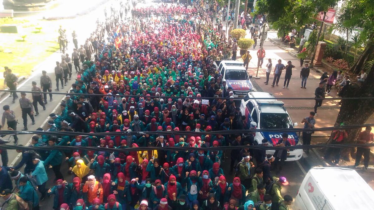 Kami berkumpul menuntut perubahan lebih baik, kami bersatu #SidangRakyat #SidangRakyat