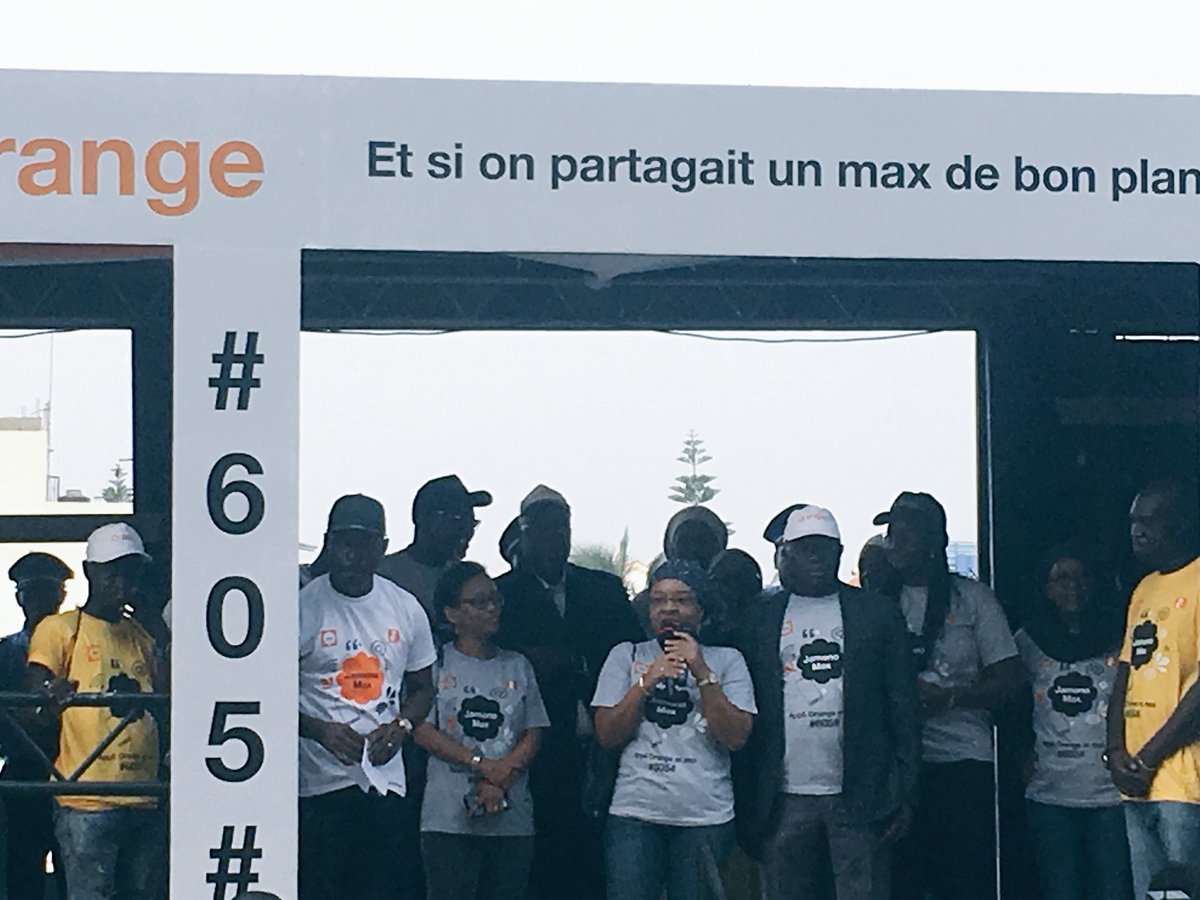GroupeSonatel's tweet photo. Le @GroupeSonatel encore plus proche de ses clients avec la journée d’ #orange #kebetu #jamanomax #senegal #jamano #Senegal https://t.co/GAIXTavdCl