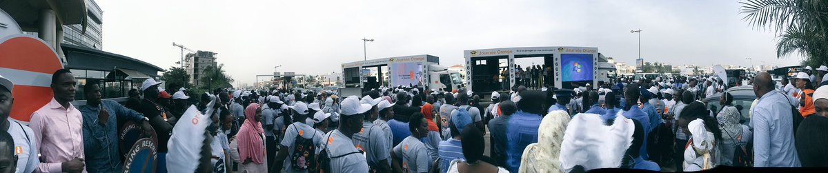GroupeSonatel's tweet photo. Le @GroupeSonatel encore plus proche de ses clients avec la journée d’ #orange #kebetu #jamanomax #senegal #jamano #Senegal https://t.co/GAIXTavdCl