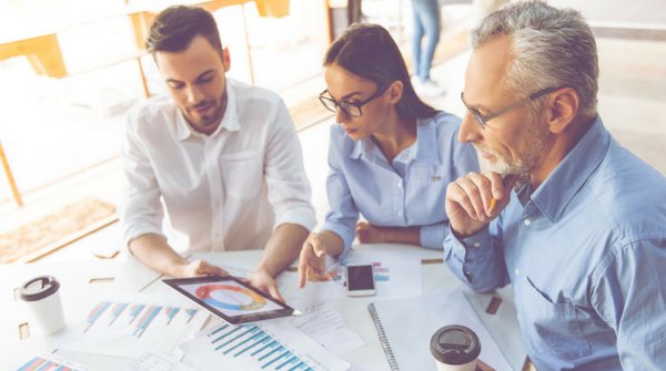 Caspio's tweet photo. #Lowcode gives you a comprehensive #datamanagement solution with built-in visualization and dynamic reporting tools. https://t.co/Tcub7WbH67 https://t.co/S6kJaMZRg9