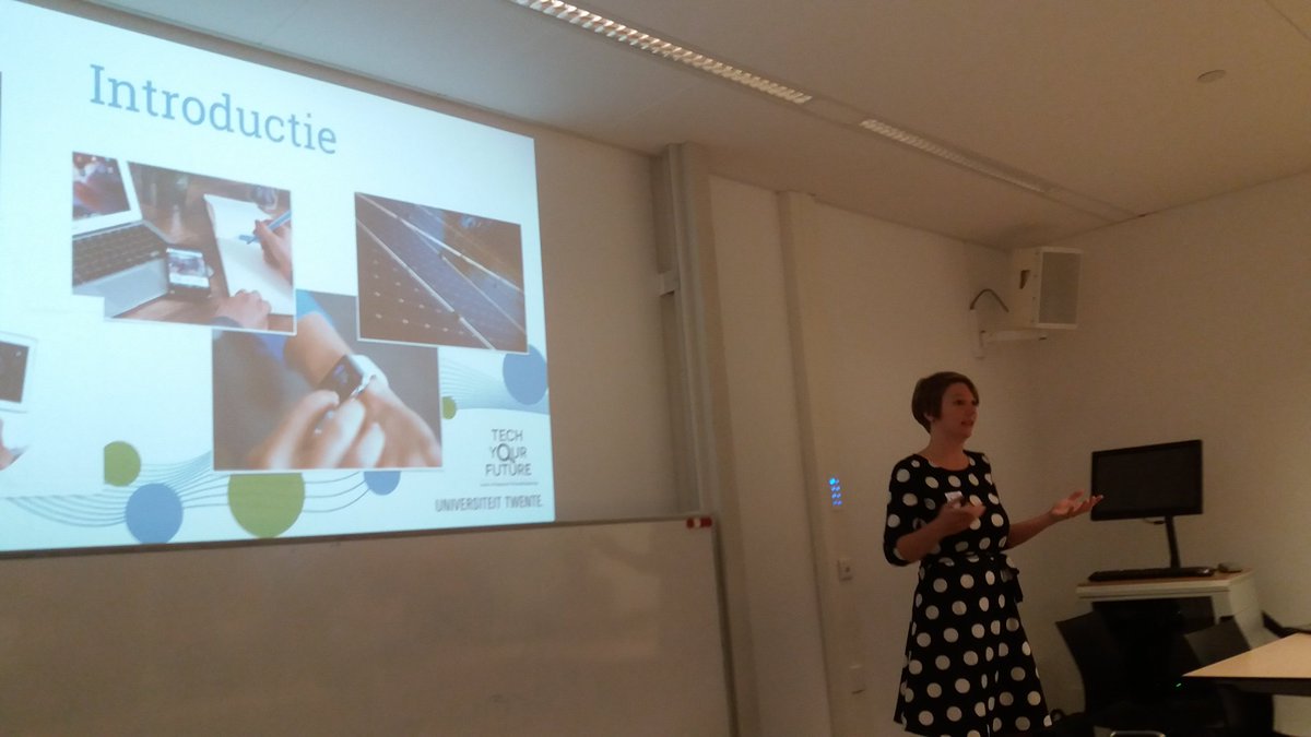 gvanthournout's tweet photo. @floorbinkhorst is begonnen aan haar seminarie ovet docentontwikkelteams https://t.co/pCH0ptQjke