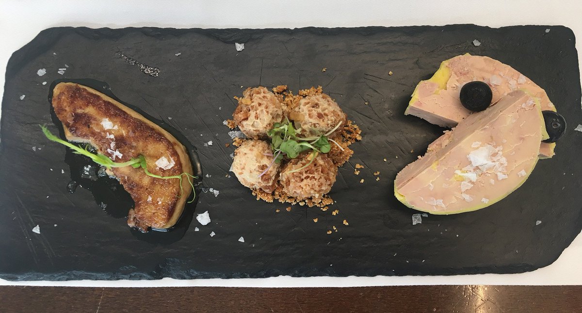 A punto de disfrutar un trío de foie