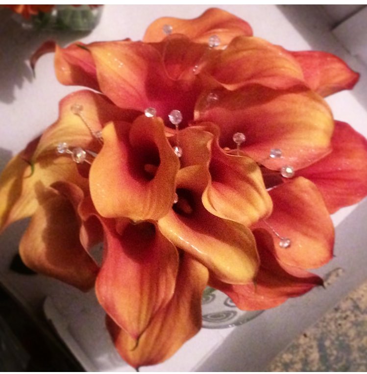 mefloraldesign's tweet photo. Brides bouquet ☺️#bride #wedding #callalilly #orange #bouquet #geecross #cheshire #pretty https://t.co/H8c5JGv54R