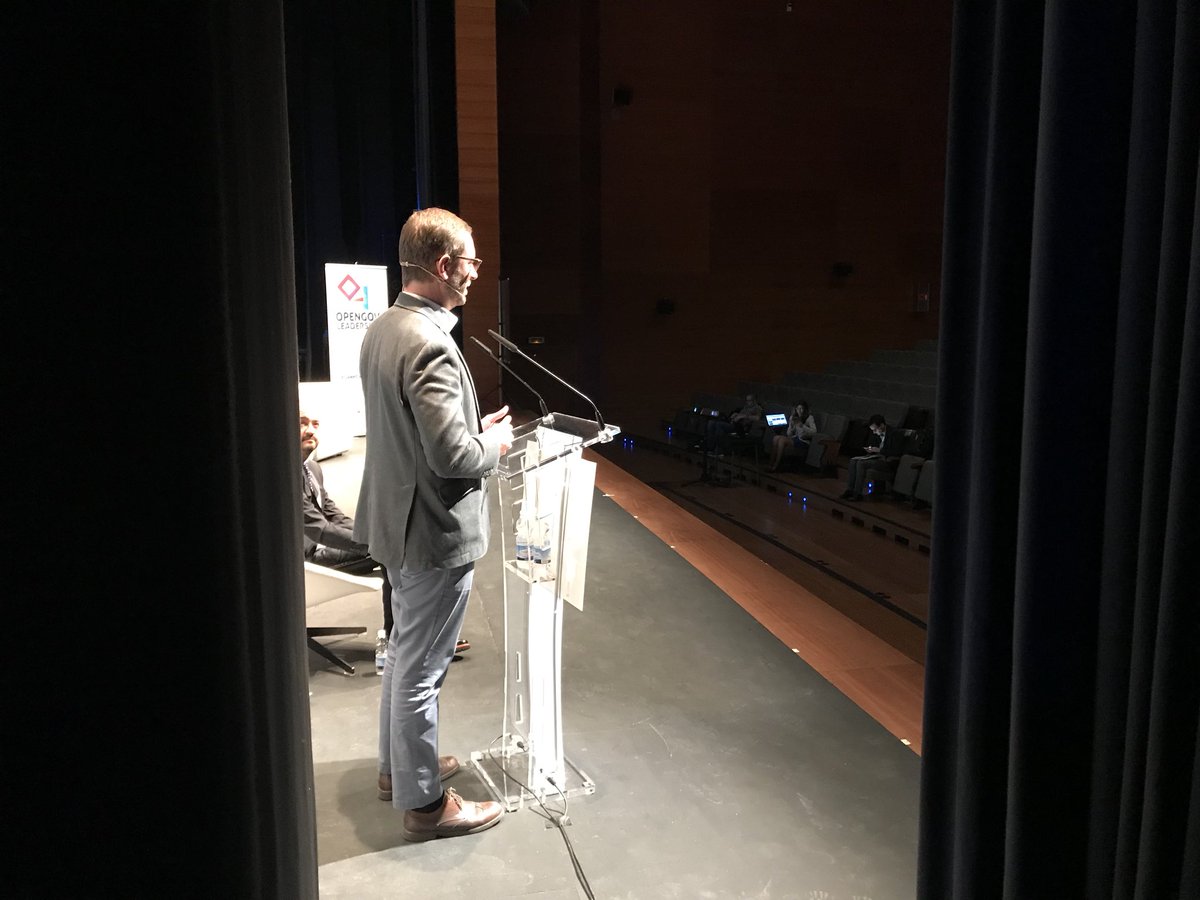 silleroco's tweet photo. @JavierMaroto da igual sigla #política la #participación, #consenso y #transparencia son pilares fundamentales #OpenGovLaNucia @Dyntra_org https://t.co/9eCfX5mDwK