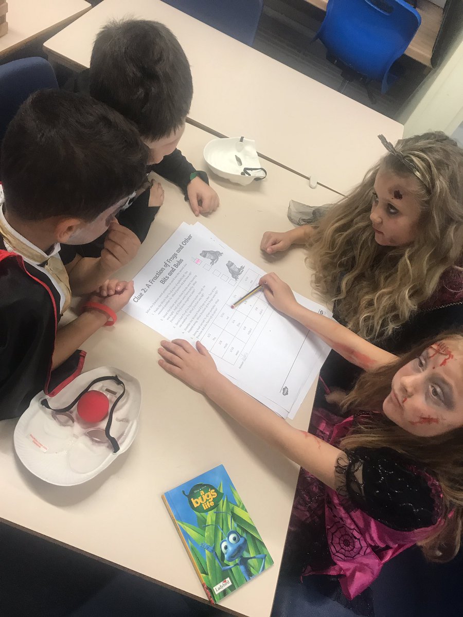 windmill3P's tweet photo. Spooky Maths Challeneges today! Who stole the Golden Spiders 🕷? #musicfederation https://t.co/Lr2gRKfFDG