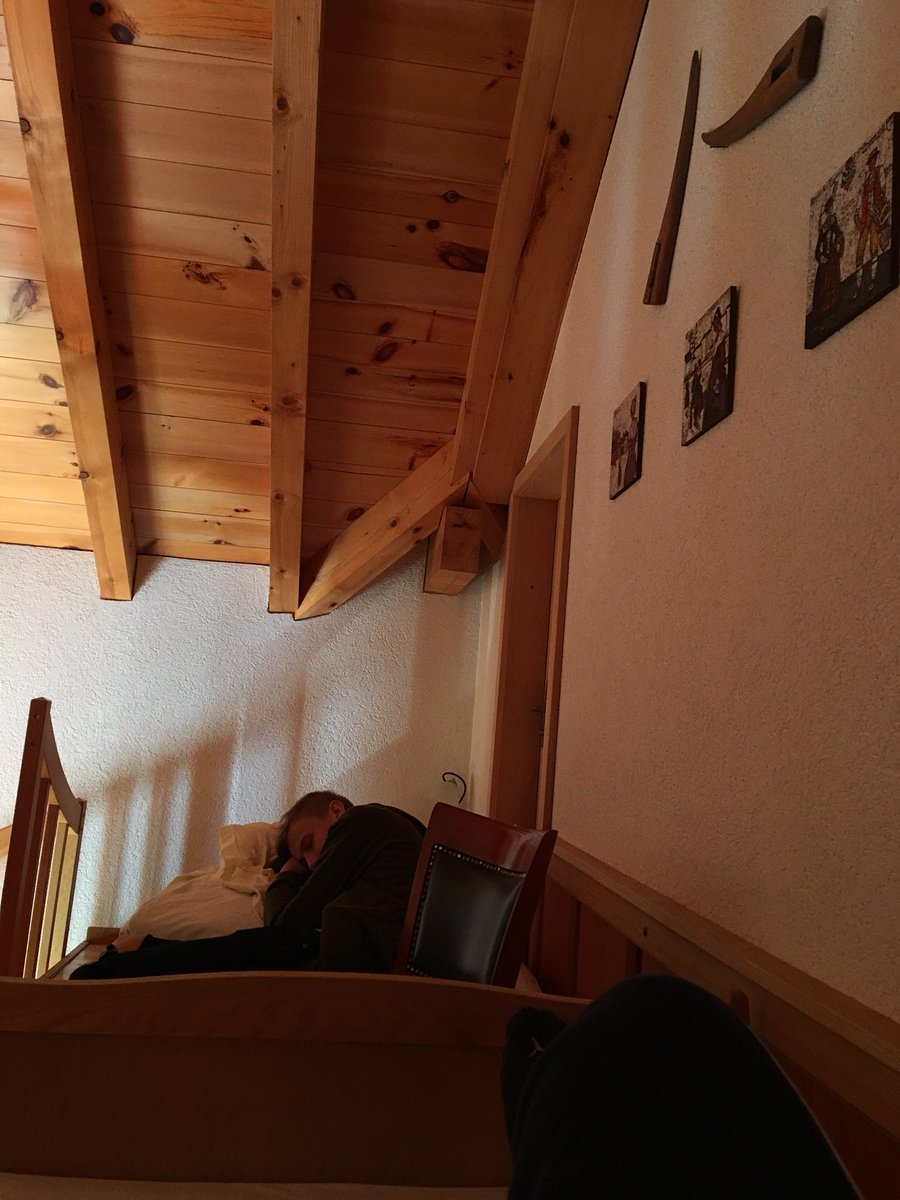 JanSchmid13's tweet photo. Bald gschafft #scap2 #scandy #GucciGang #schiebewo https://t.co/U1TgZUW1J3