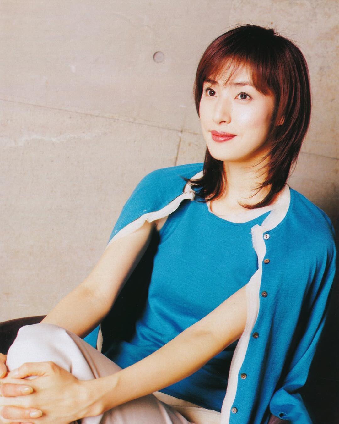 Aruru No Twitter ウルフカット 新鮮 かわえーーー 骨格が美しいから まだまだ似合う髪型あるよね きっと 天海 さんて トーンによっては似合わないブルーがあるけど このターコイズブルー凄く似合ってる 天海祐希 T Co Ddovlhgsys Twitter